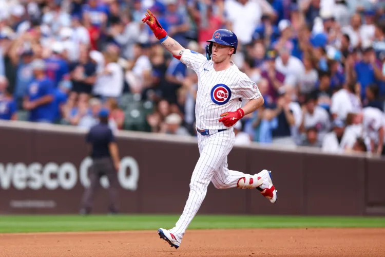 Cubs sweep  Dodgers with a wild 7-6 win